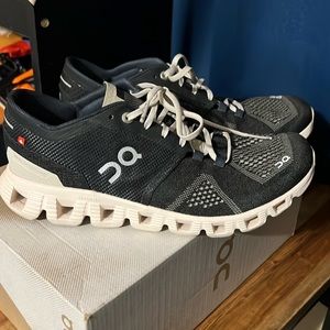 On Cloud X - Pearl Black Women’s Size 8